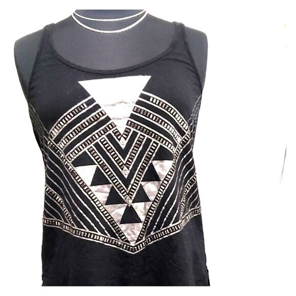 Express sleeveless top with tribal design size small - Picture 1 of 3